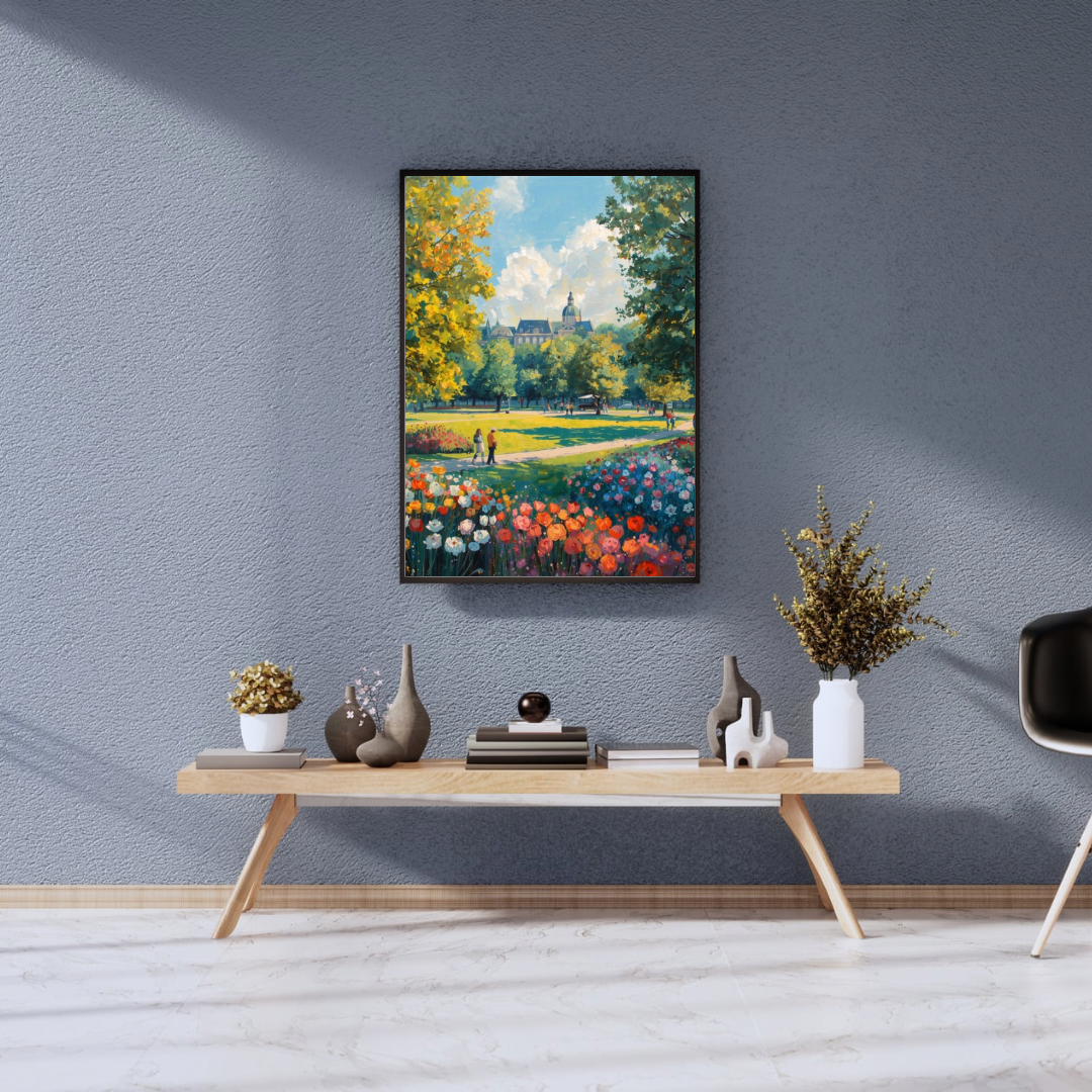 Zwolle stadspark canvas schilderij in donkere lijst aan grijze muur boven houten dressoir in moderne woonkamer — tijdloze wanddecoratie