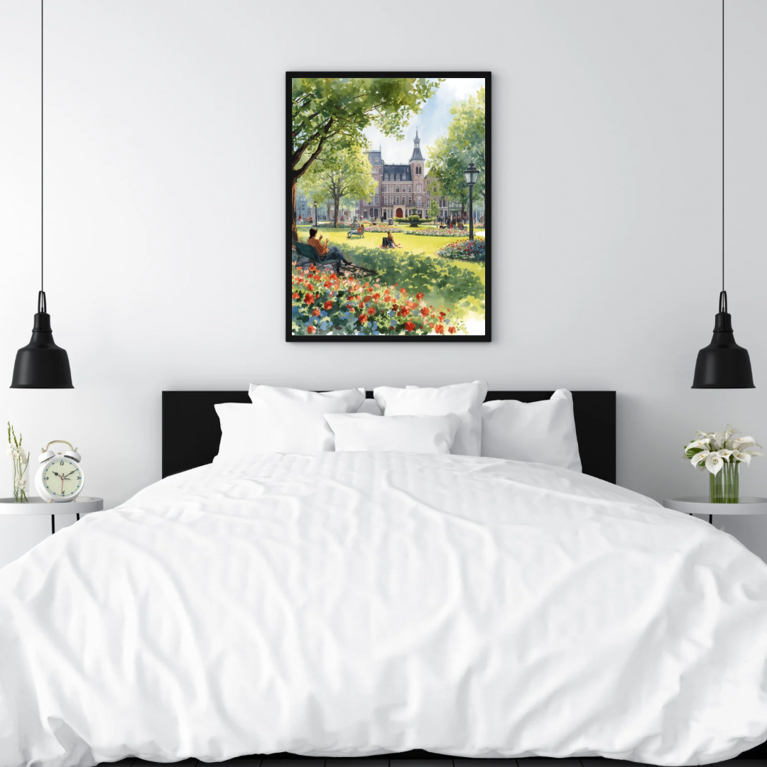 Amsterdam park schilderij in zwarte lijst boven wit bed met zwarte hanglampen – zomers aquarel wall art slaapkamer
