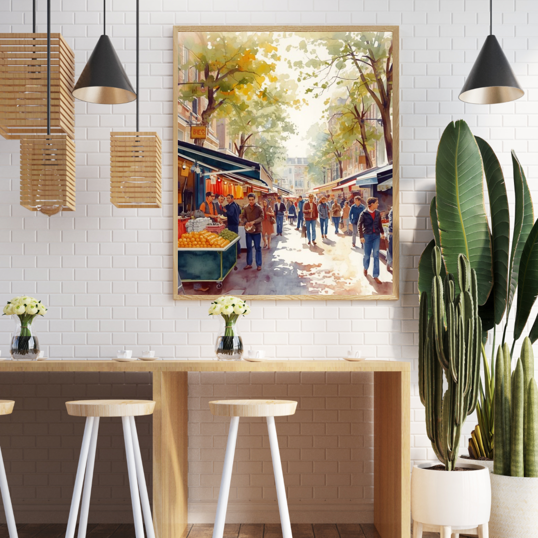 Breda markt schilderij als set van twee in donkere lijsten aan donkere muur boven lichte houten bartafel met barkrukken – aquarel wall art keuken
