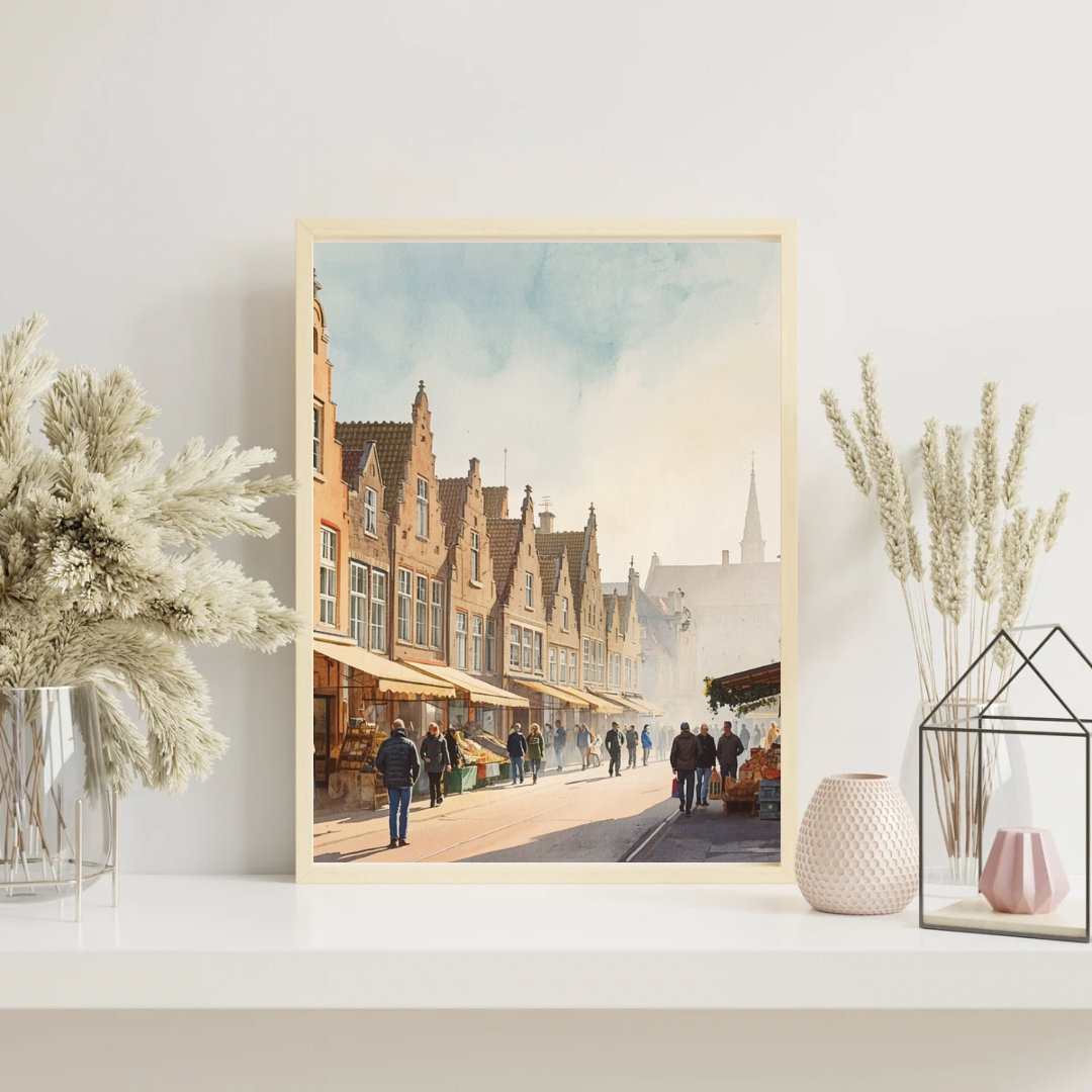 Deventer winterse marktstraat schilderij in zwarte lijst aan witte muur in winterse kerstdecoratie met kerstboom en lantaarn – aquarel wall art woonkamer
