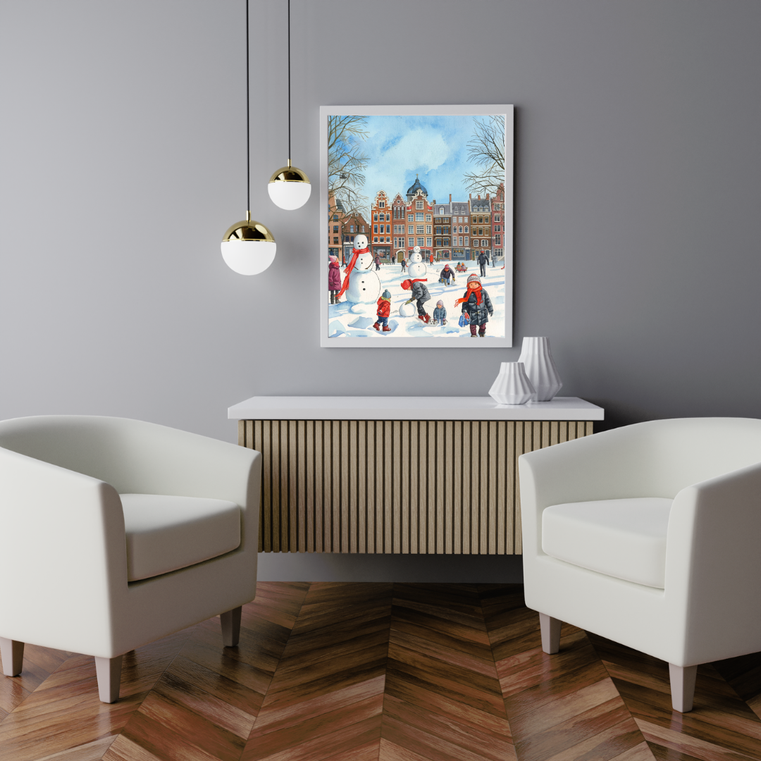 Dordrecht sneeuwpop schilderij als set van twee in grijze lijst aan grijze muur boven witte ronde eettafel met witte stoelen en hanglamp – aquarel wall art eetkamer
