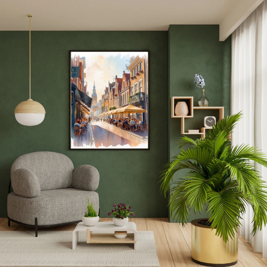 Eindhoven winkelstraat schilderij aan groene muur naast grijze fauteuil met witte salontafel en grote groene plant – aquarel cityscape wall art woonkamer
