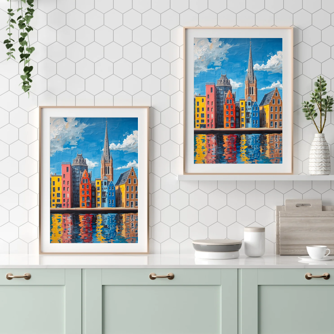 Kleurrijke Eindhoven gevels schilderij als set aan witte muur boven mintgroene keukenkasten met decoratie – pop-art cityscape wall art keuken
