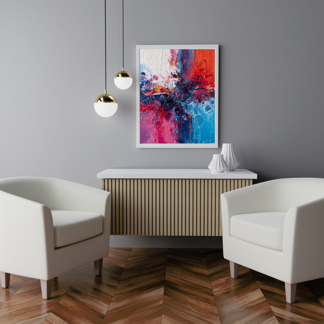 Abstract rood blauw schilderij in zwarte lijst aan grijze muur boven witte radiator met twee witte fauteuils en hanglamp – wall art print interieur
