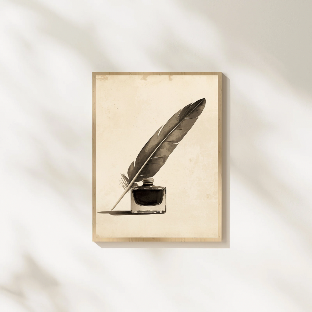 Veer inktpot schilderij in naturel houten lijst aan witte muur met zachte schaduwval – klassiek wall art studeerkamer

