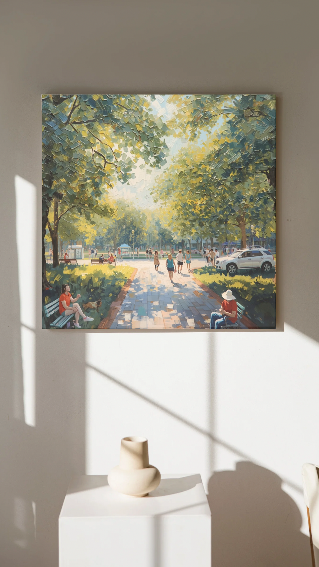 Zwolle stadspark canvas schilderij met fietsers en weelderige bomen aan lichte muur in moderne woonruimte — premium wanddecoratie
