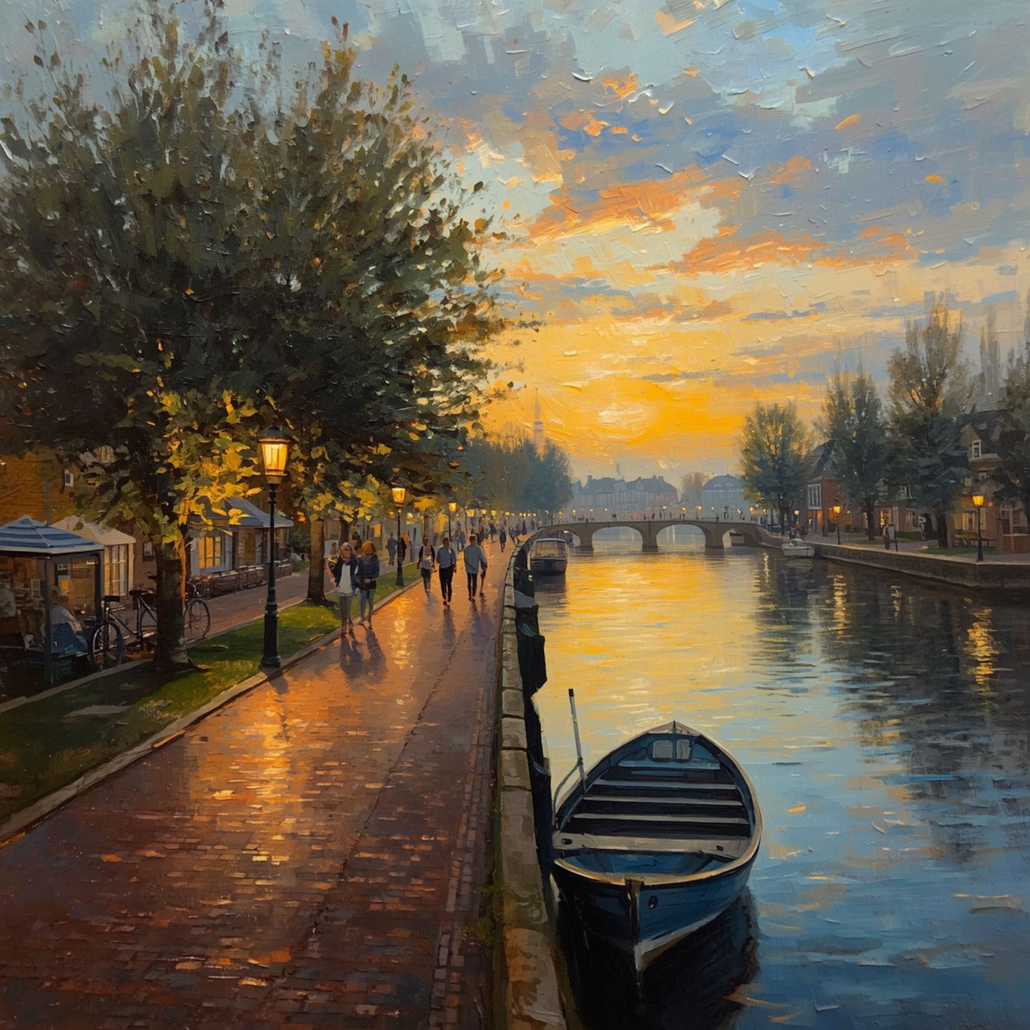 Impressionistisch schilderij van Rijnkade in Alphen aan den Rijn bij zonsondergang met blauwe sloep, wandelaars langs verlichte kade en vurige oranje wolkenlucht – wall art print
