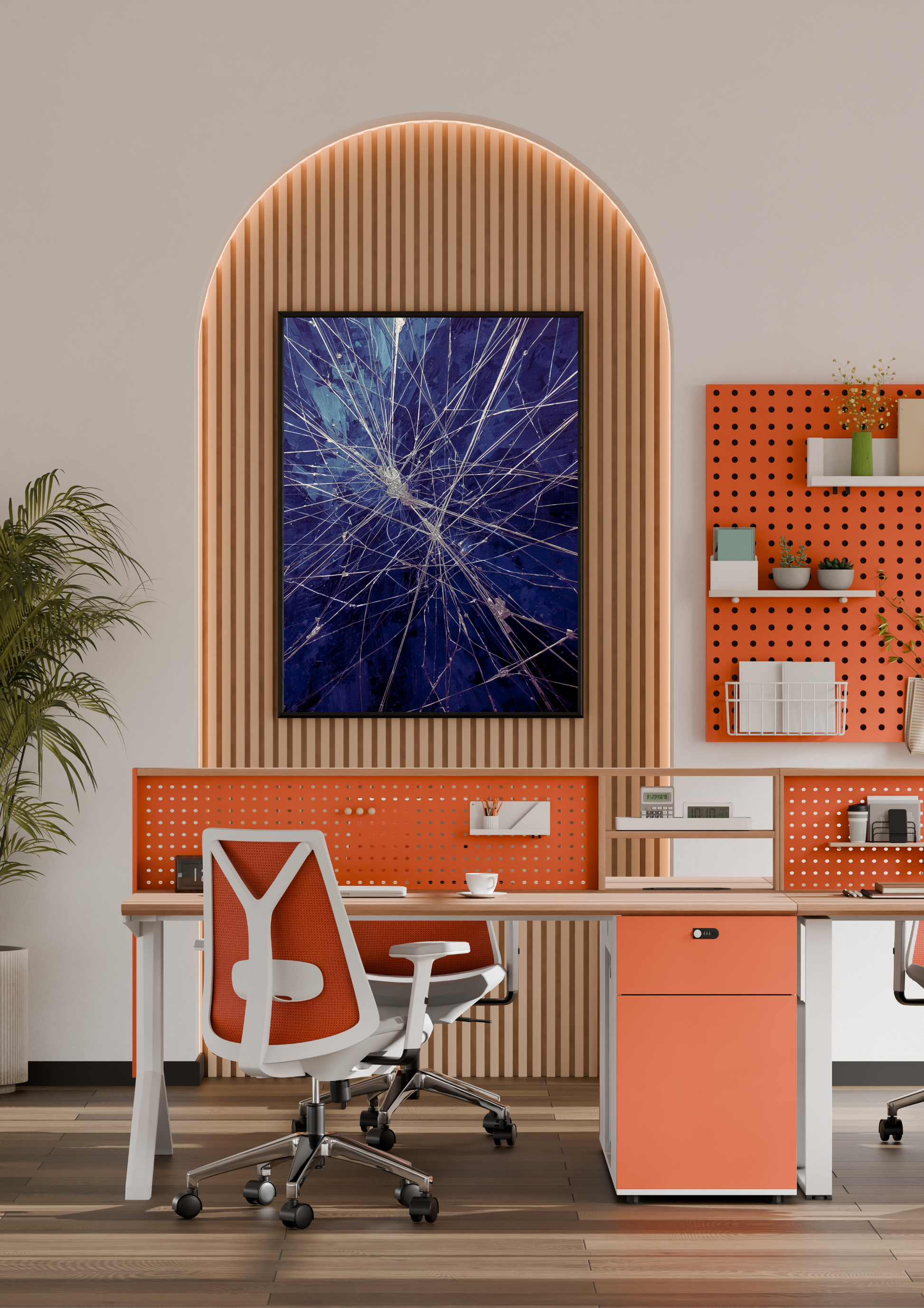 Abstract neuraal explosie schilderij in donkere lijst in houten boogvormige nis boven oranje bureau met bureaustoel en pegboard in modern kantoor – abstract wall art thuiskantoor

