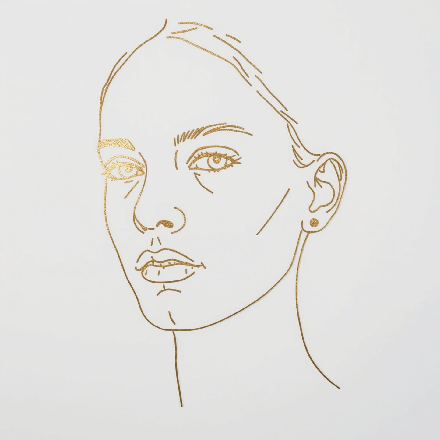 Sierlijk gouden vrouwengezicht line art canvas schilderij in driekwart aanzicht met open blik en gouden oog- en oordetails op witte achtergrond — hal wanddecoratie
