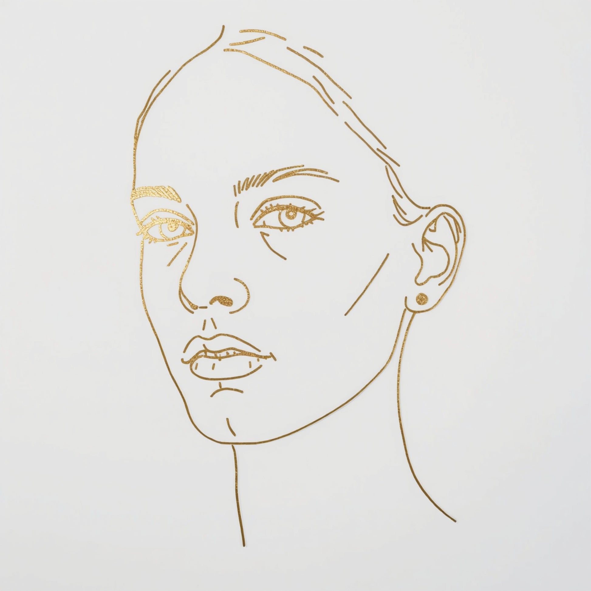 Sierlijk gouden vrouwengezicht line art canvas schilderij in driekwart aanzicht met open blik en gouden oog- en oordetails op witte achtergrond — hal wanddecoratie
