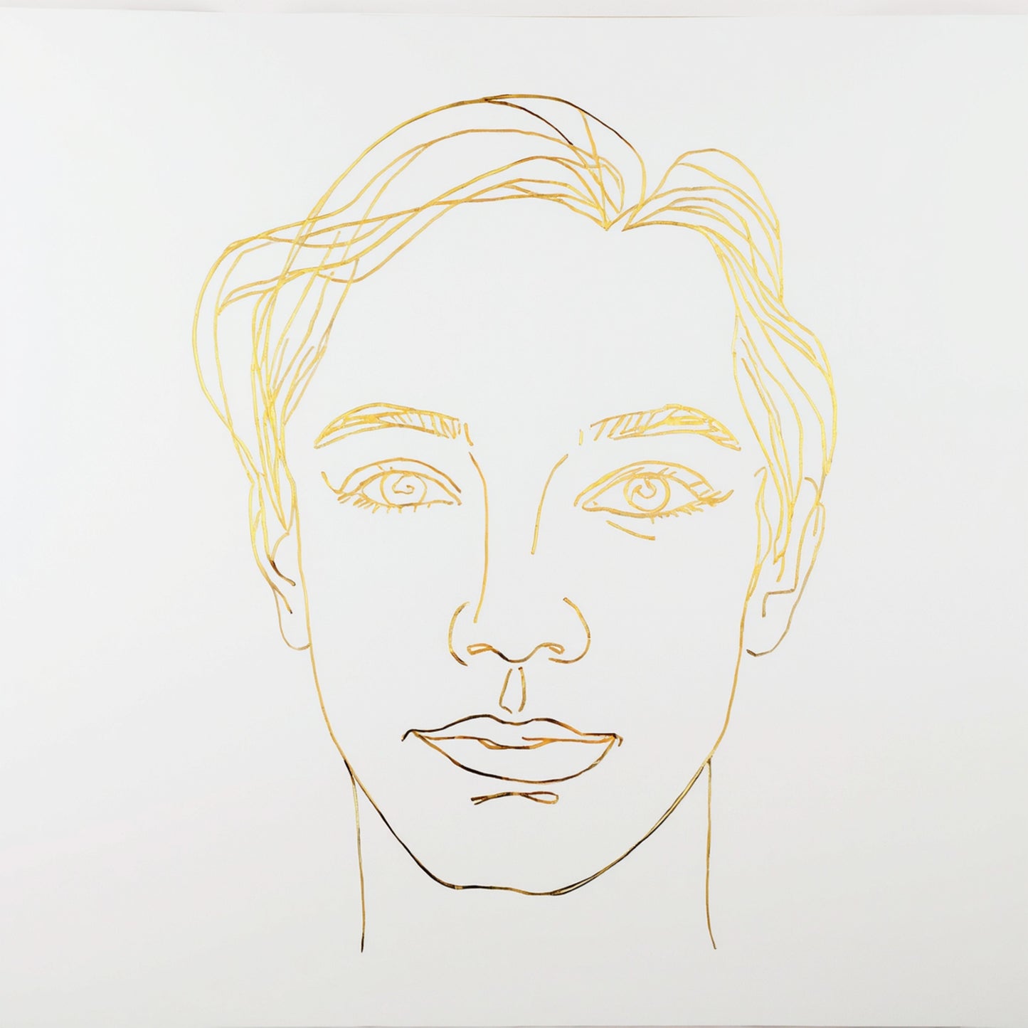 Stijlvol gouden mannenportret canvas schilderij met lichte gouden lijnen, haar met volume en open ogen op witte achtergrond — hal wanddecoratie
