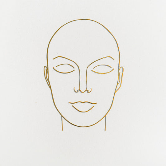 Minimalistisch gouden gezichtslijn portret canvas schilderij met fijne gouden lijntekening van vrouwelijk gezicht op lichtgrijze achtergrond — hal wanddecoratie

