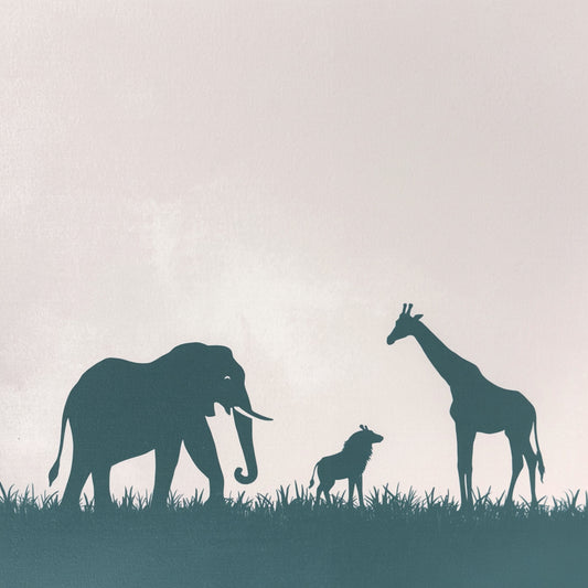 Savanne silhouet canvas schilderij met donkergroene olifant, giraf en gras silhouetten op lichtgrijze achtergrond — kinderkamer wanddecoratie
